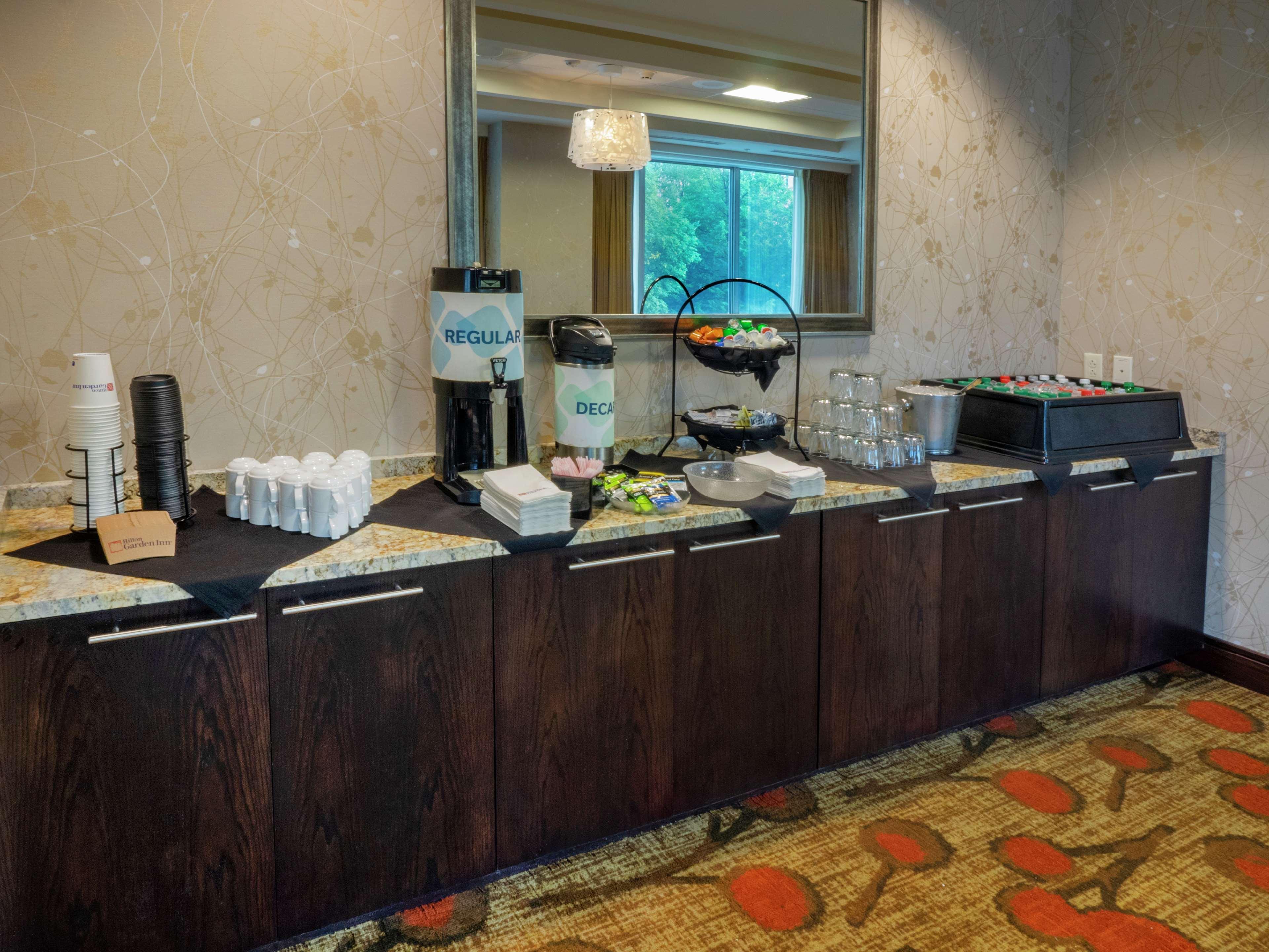 The Hilton Garden Inn Buffalo-Downtown Екстер'єр фото