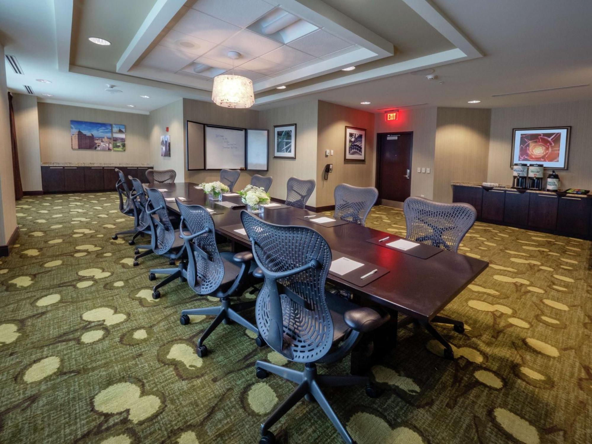 The Hilton Garden Inn Buffalo-Downtown Екстер'єр фото