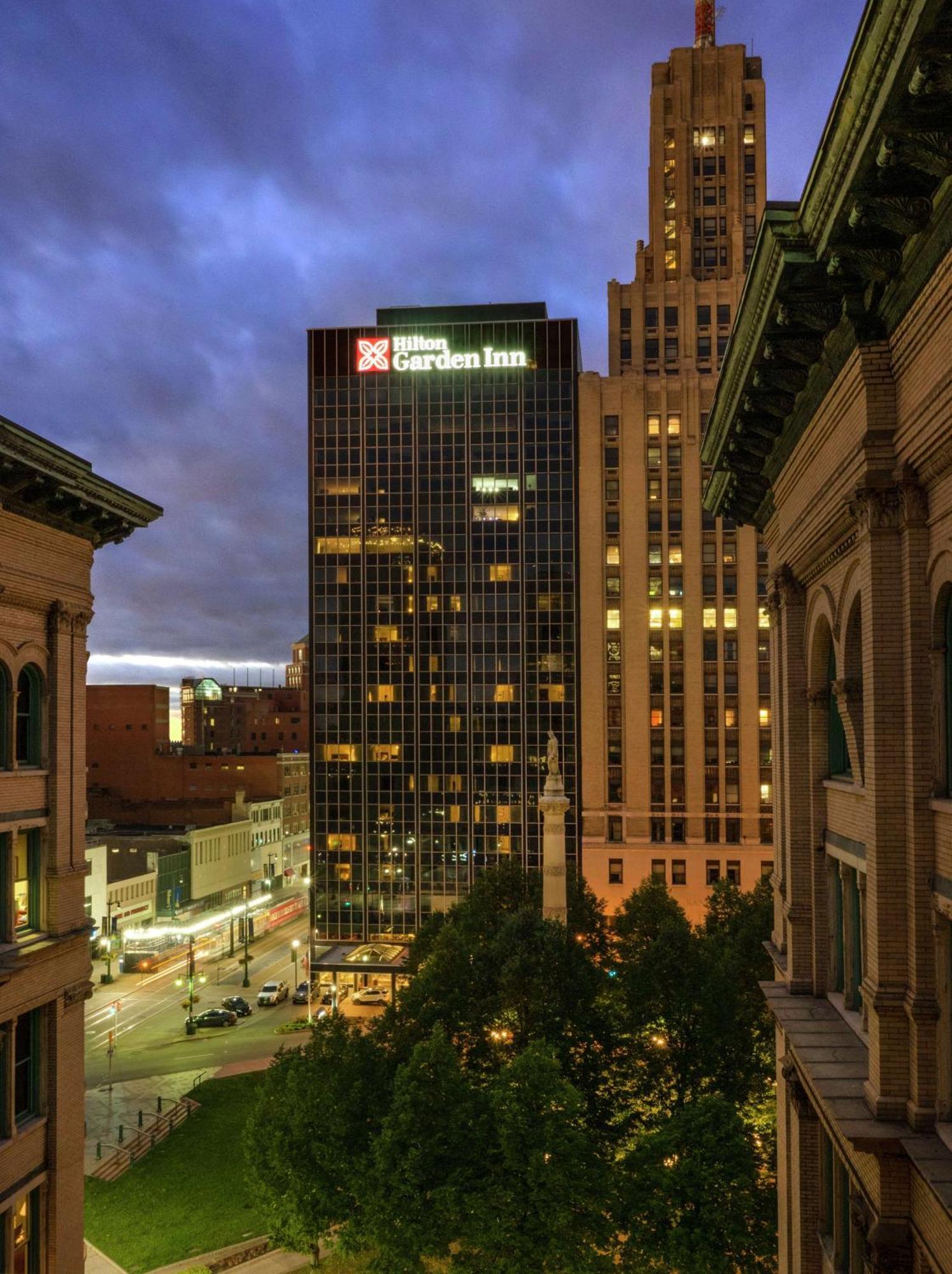 The Hilton Garden Inn Buffalo-Downtown Екстер'єр фото