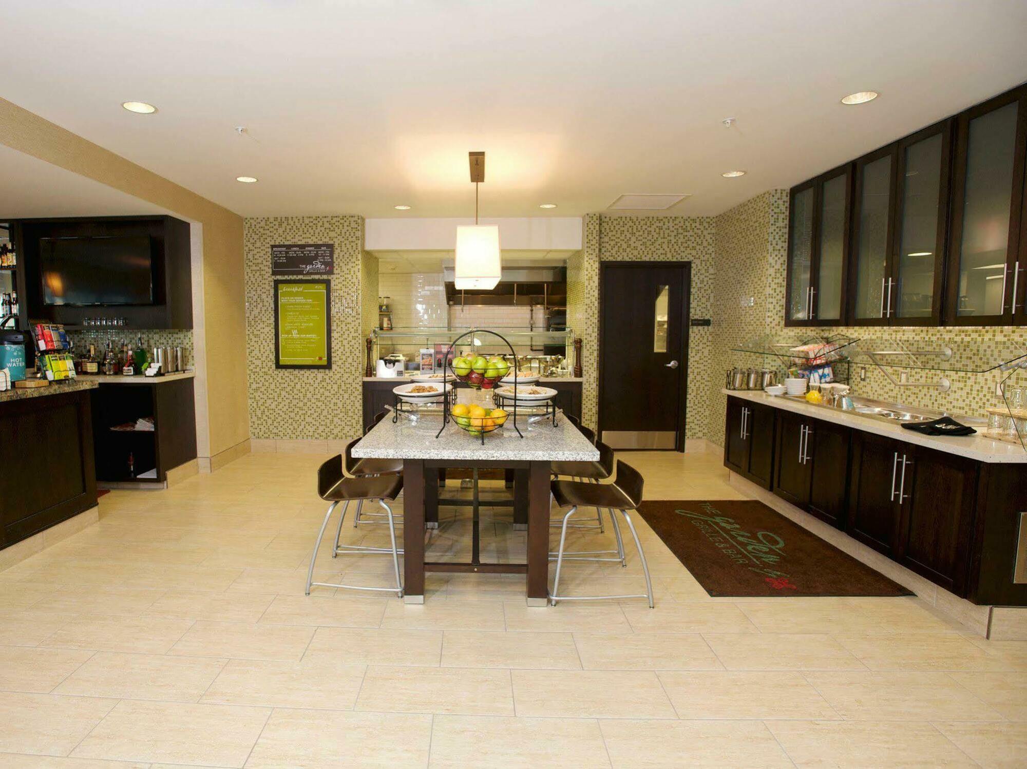 The Hilton Garden Inn Buffalo-Downtown Екстер'єр фото