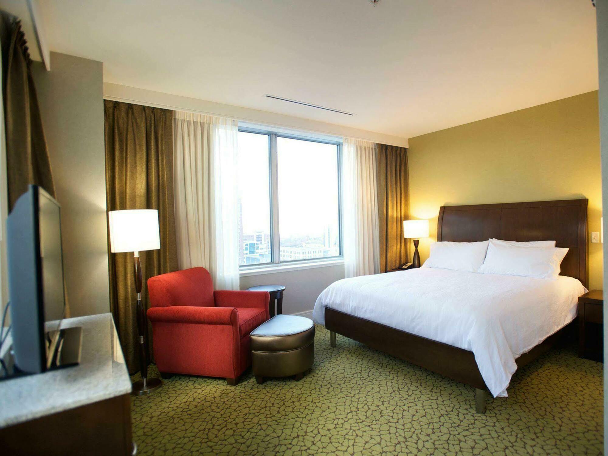 The Hilton Garden Inn Buffalo-Downtown Екстер'єр фото