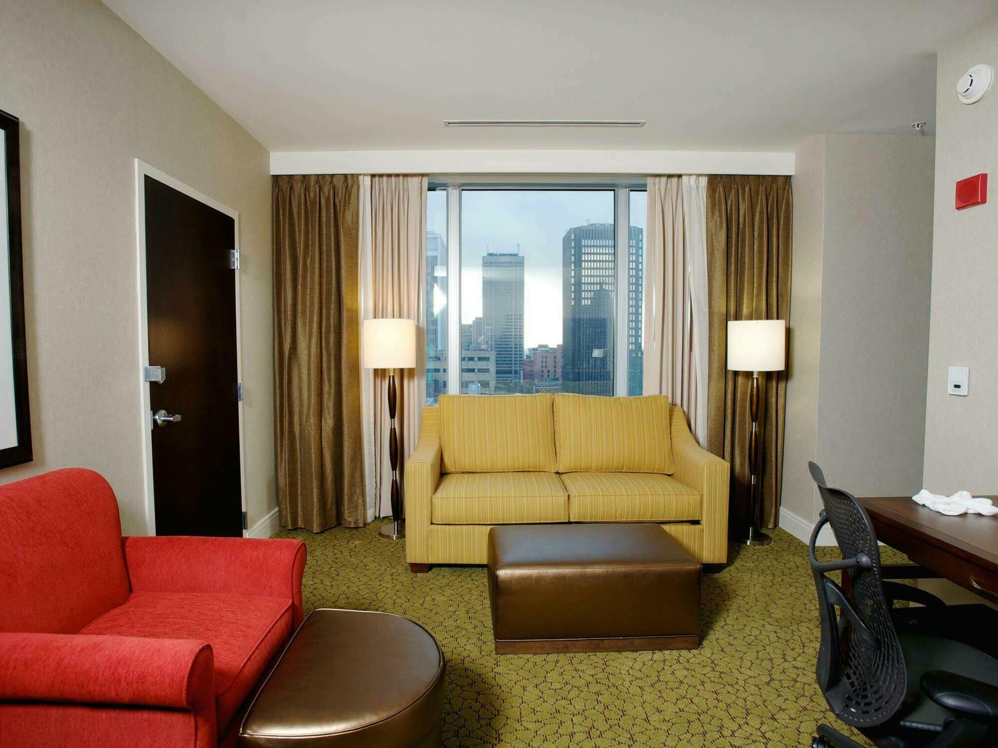 The Hilton Garden Inn Buffalo-Downtown Екстер'єр фото