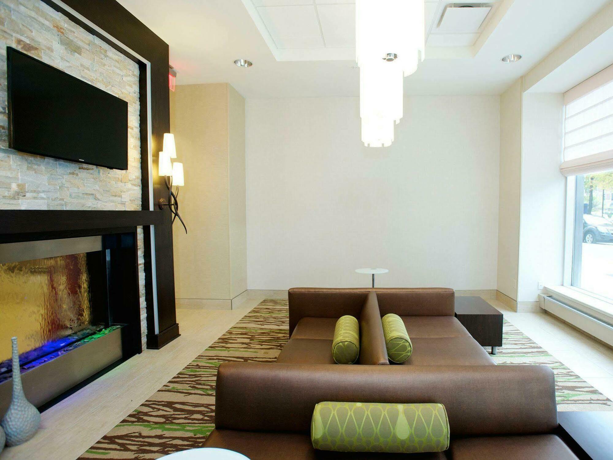 The Hilton Garden Inn Buffalo-Downtown Екстер'єр фото